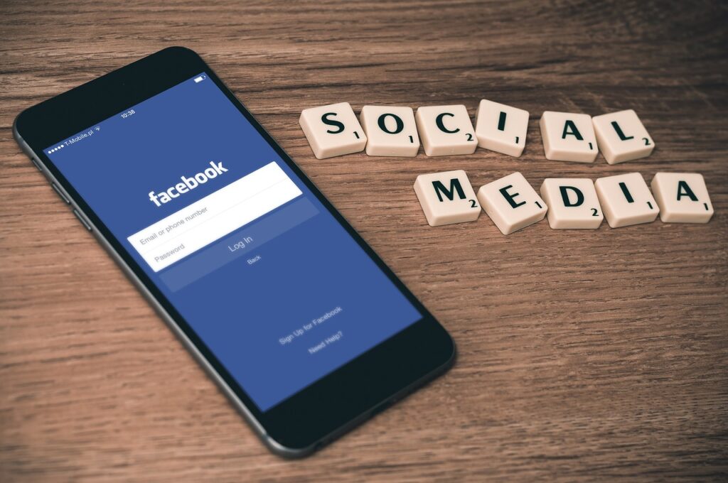 Mobile showing social media